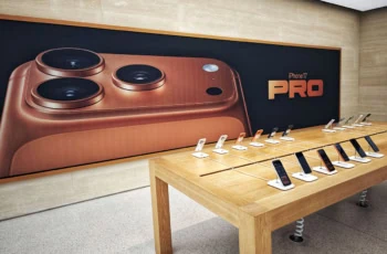 An iPhone 17 Pro display in an Apple Store.
