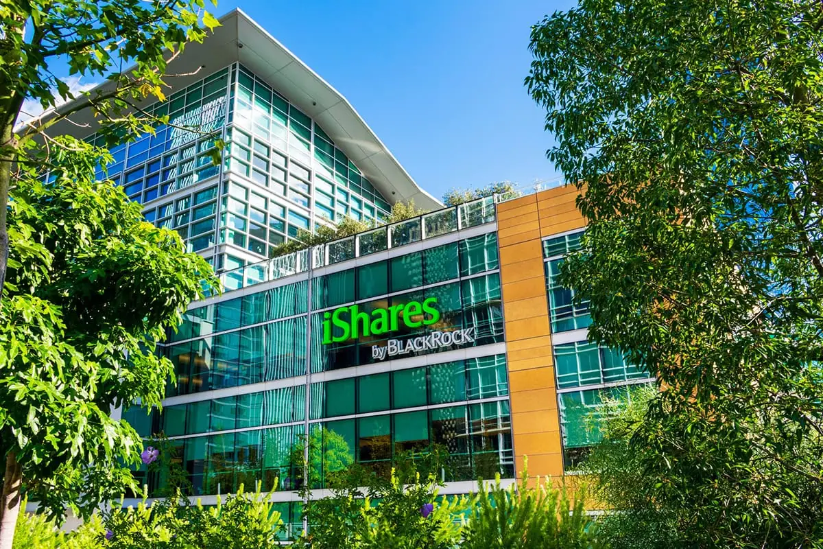 an ishares by blackrock sign on the side of a building.
