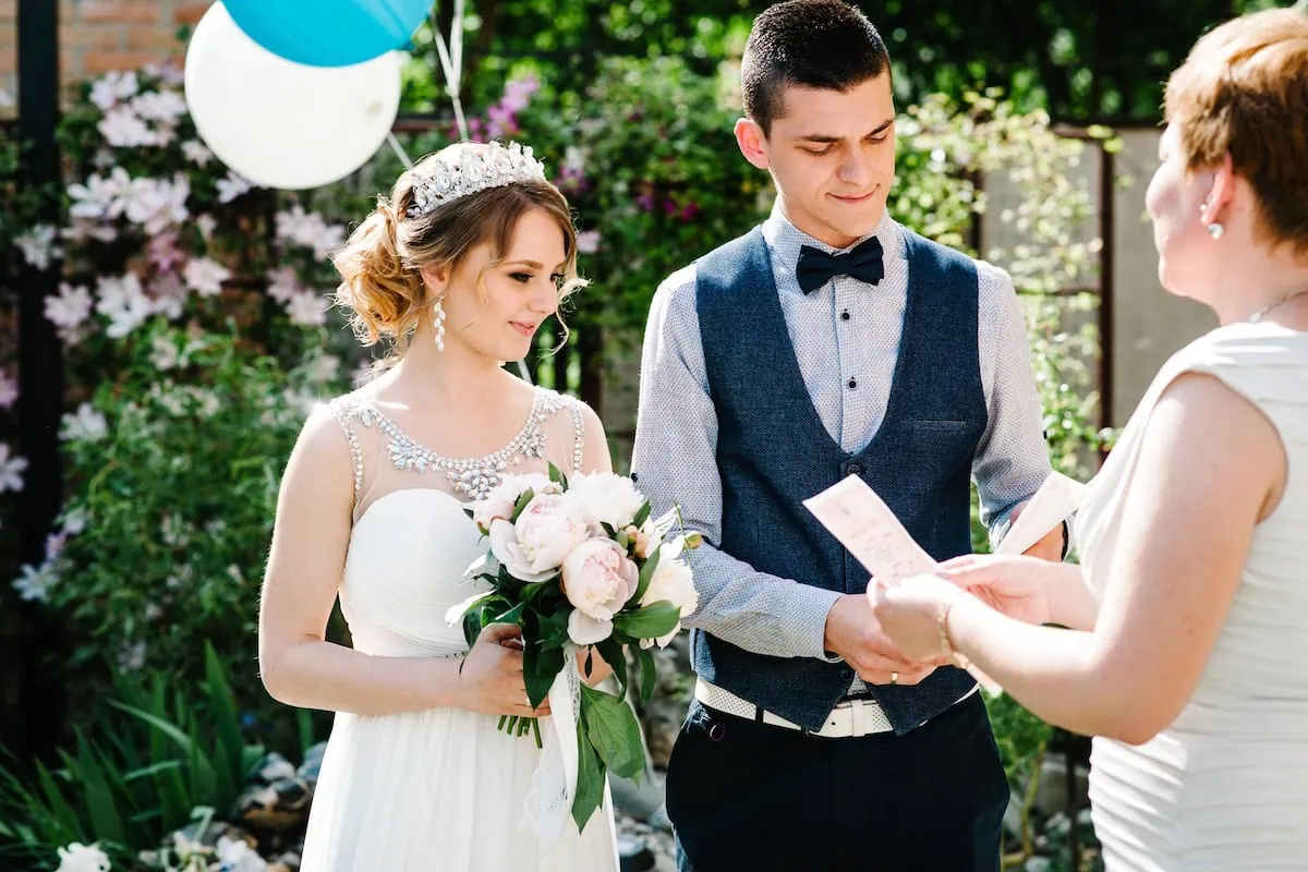 budget wedding officiant 1200