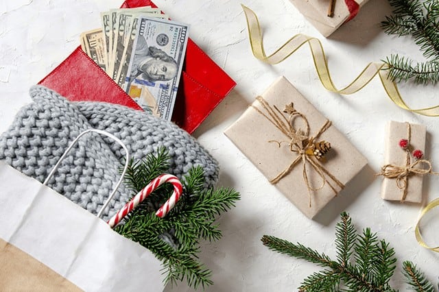 Christmas financial gifts money gifting holidays