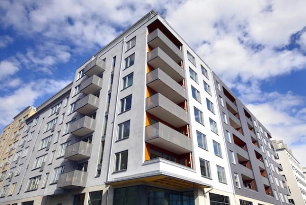 commercial real estate reit apartment tenants
