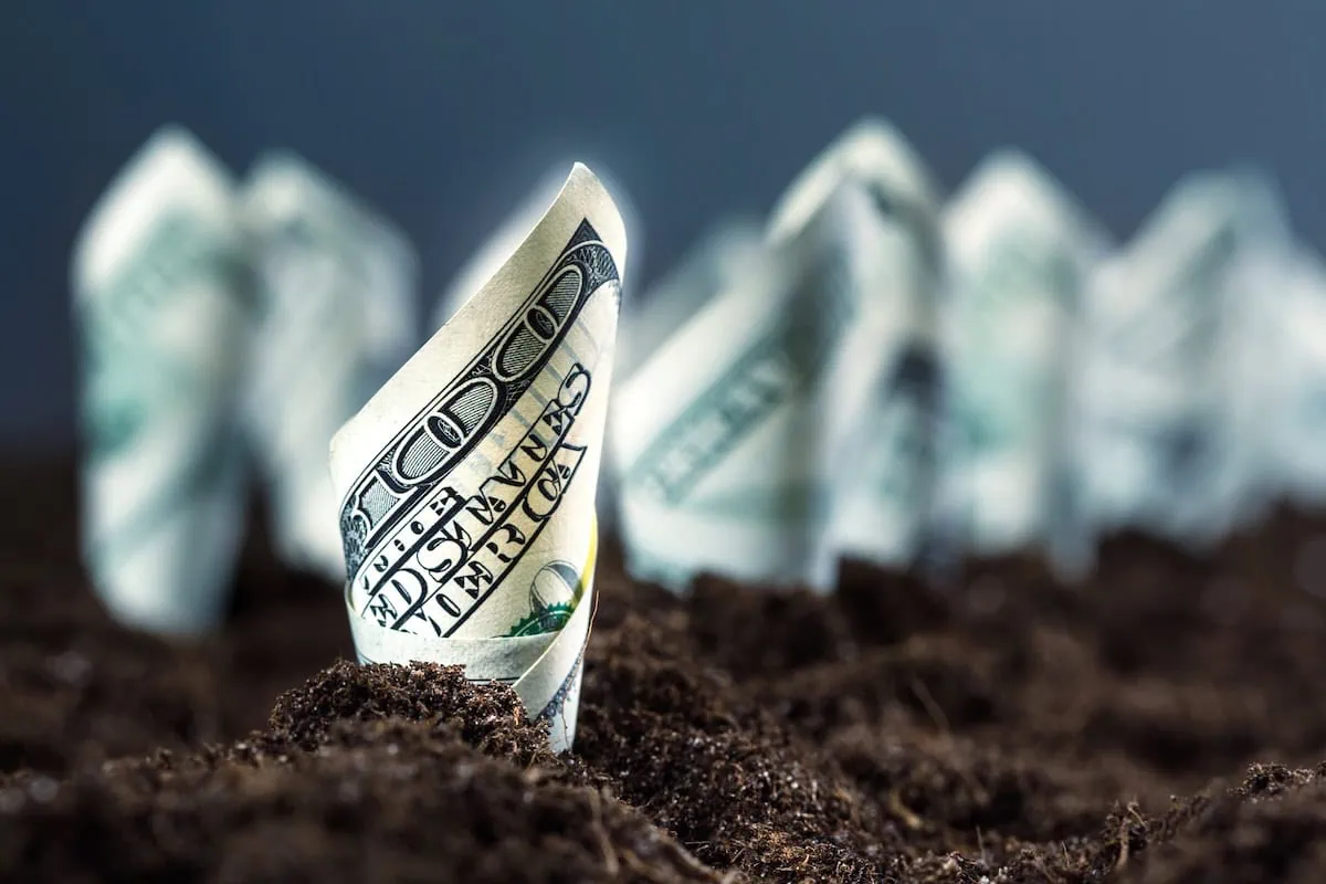 dividend etf growth soil hundred dollars 1200
