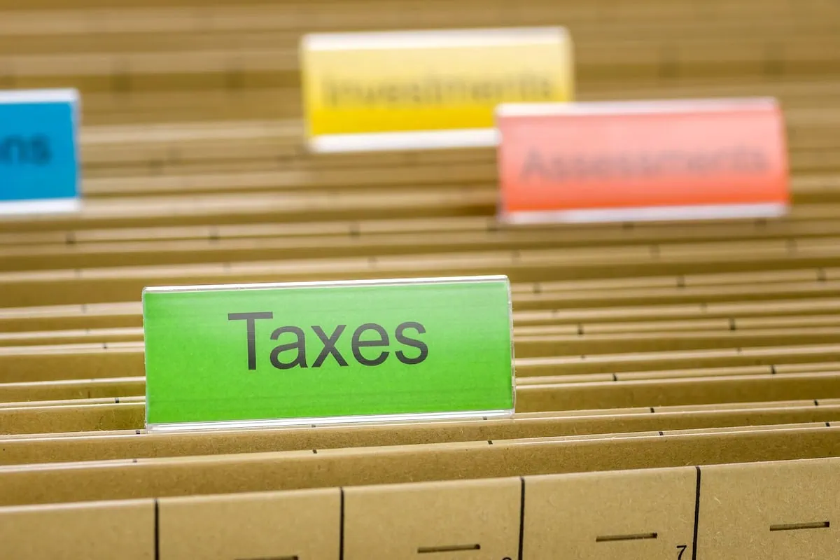 financial records taxes files folders documents 1200