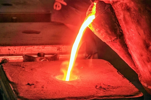 foundry mold core maker job molten