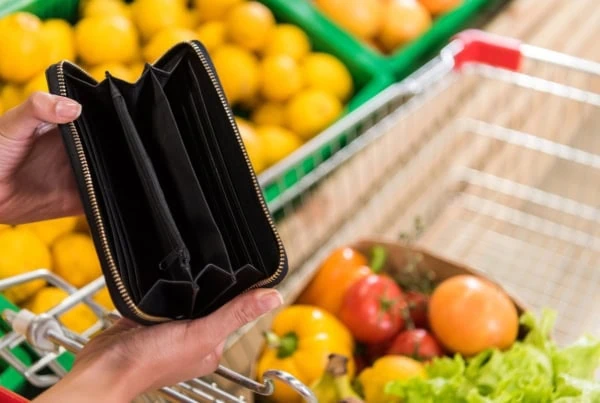 grocery scam empty wallet 1200