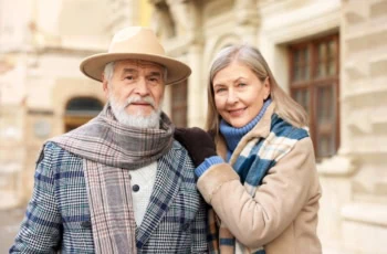 hnwi senior couple net worth wealthy social security 1200