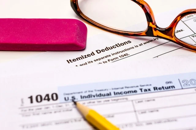 👀 30 Interesting Tax Statistics + Facts You Should Know 3 itemized deductions form 1040 income tax