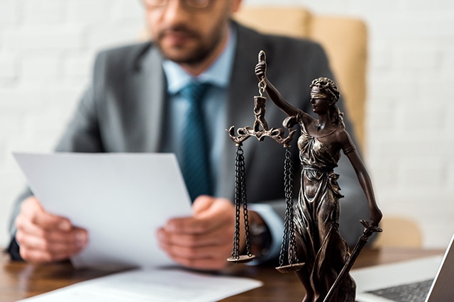 justice scale balance law attorney