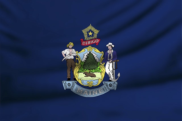 maine state flag 640