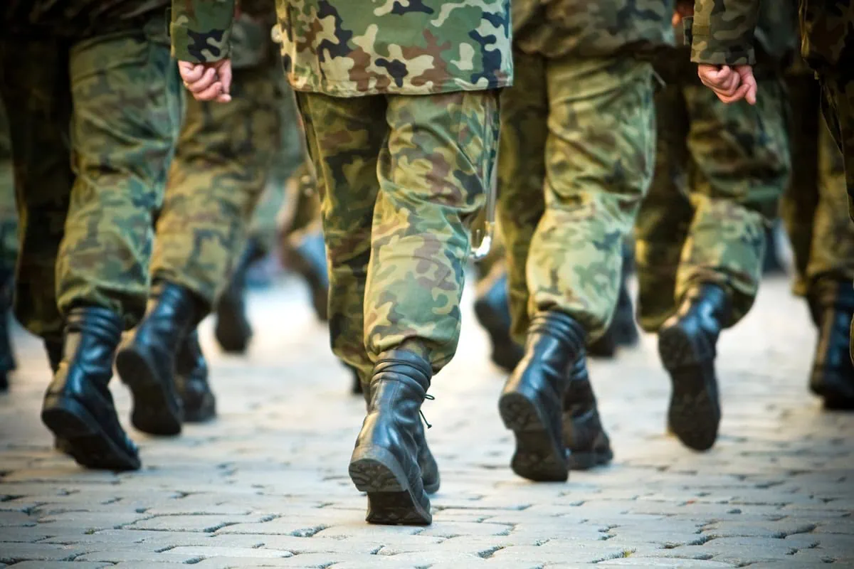 military soldiers marching 1200