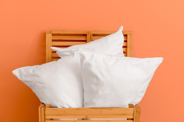 minimalism flat pillows