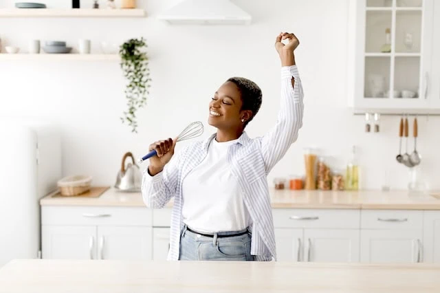 minimalist kitchen baking