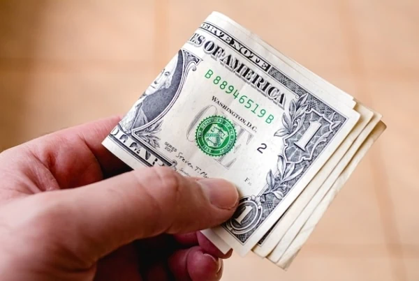 monthly maintenance bank fees dollar