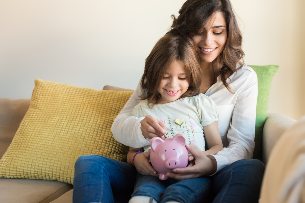 8 Best Kids' Bank Accounts to Teach Financial Responsibility
