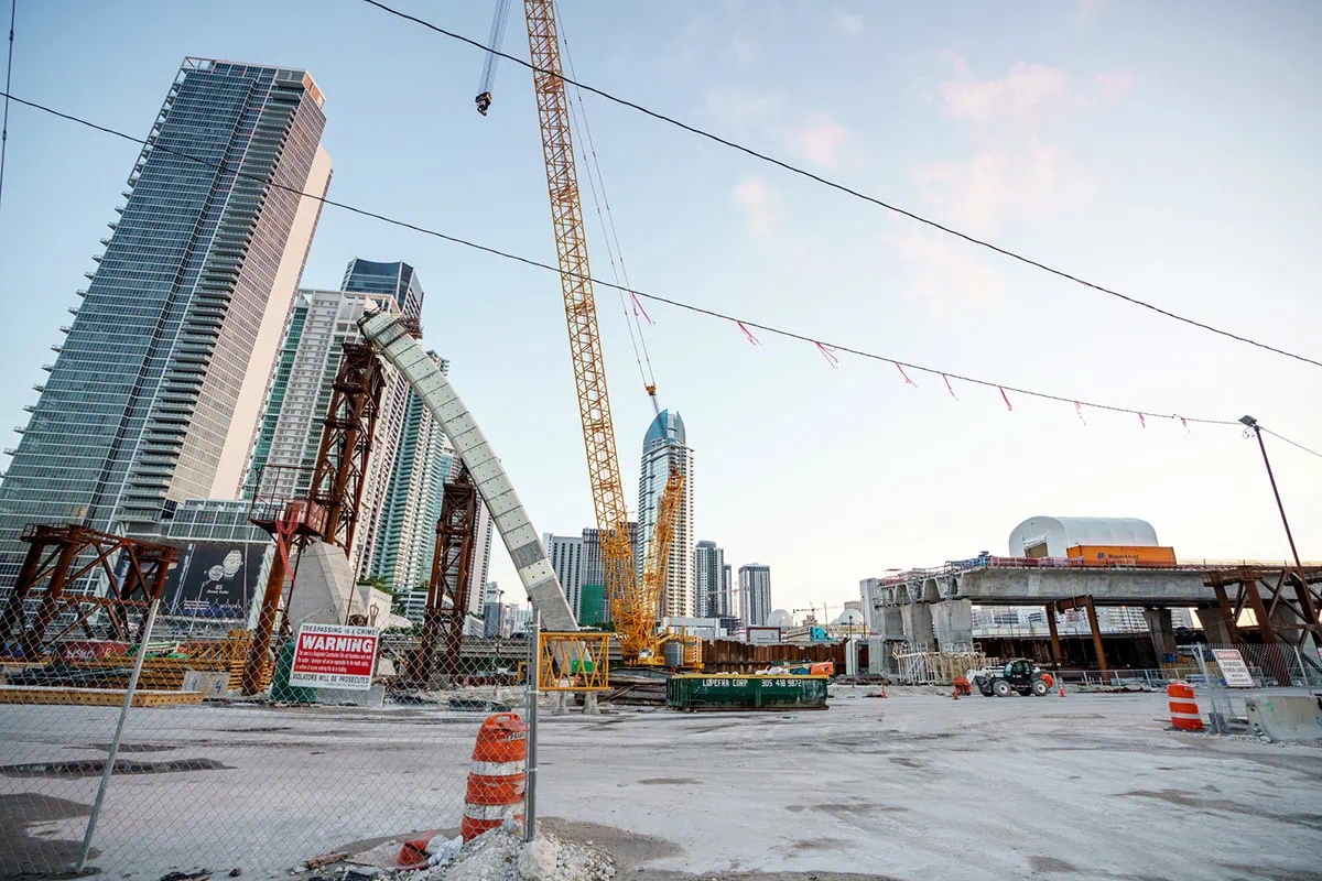 Our 10 Favorite Fidelity ETFs Right Now 8 Inspection photos of the Miami Signature Bridge construction site.