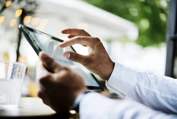 online financial investing app tablet
