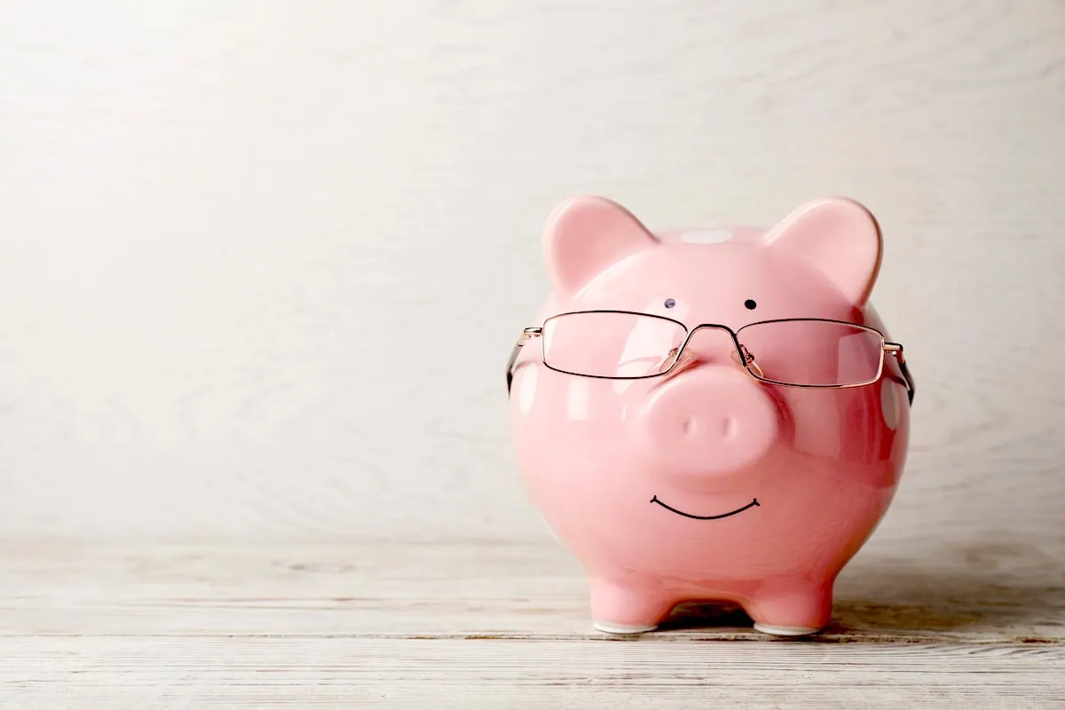 ๐ต 10 Non-Toy Gifts for Kids to Set Them Up for Future Financial Success 14 personal finance smart money piggy bank 1200