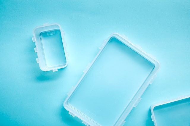 plastic food containers minimalism