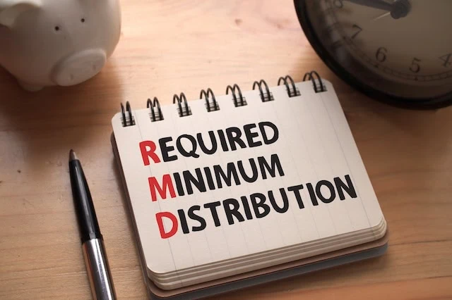 401(k) checkup: When staying put is a smart move (and when it's financial laziness) 4 required minimum distributions red piggy bank 640