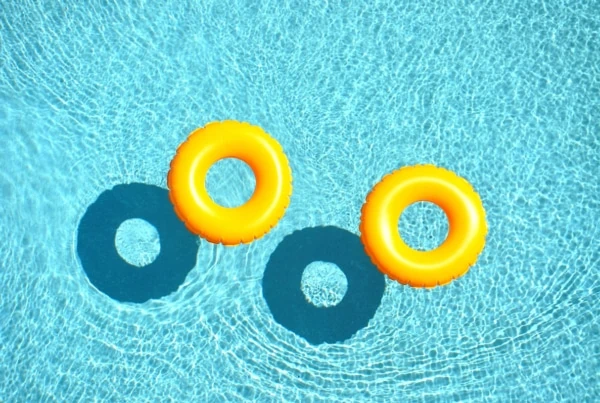 round float life preservers