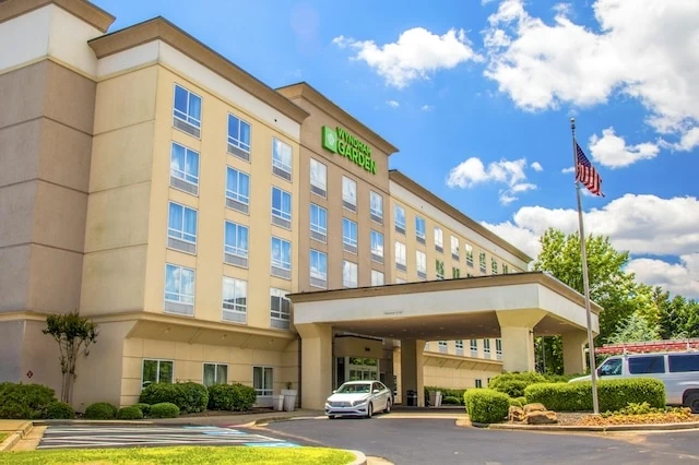 senior discount wyndham hotel resort