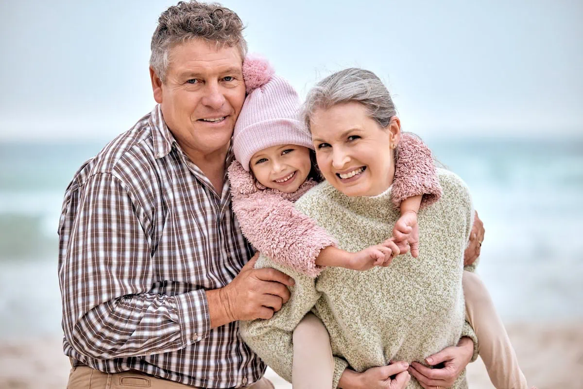 Are You Age 62+ and Have a Teenager or Younger? Your Dependent May Be Able to Collect Social Security With You 2 senior parents social security childs benefits