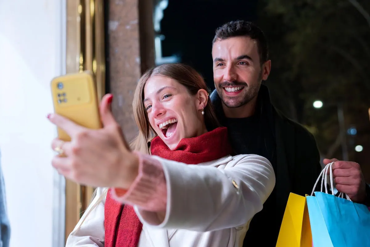 Prevention Is Key: 10 Ways to Fend Off Financial Fraud 10 shopping minimalism mobile phone couple 1200