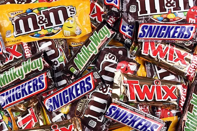 shrinkflation candy bars small