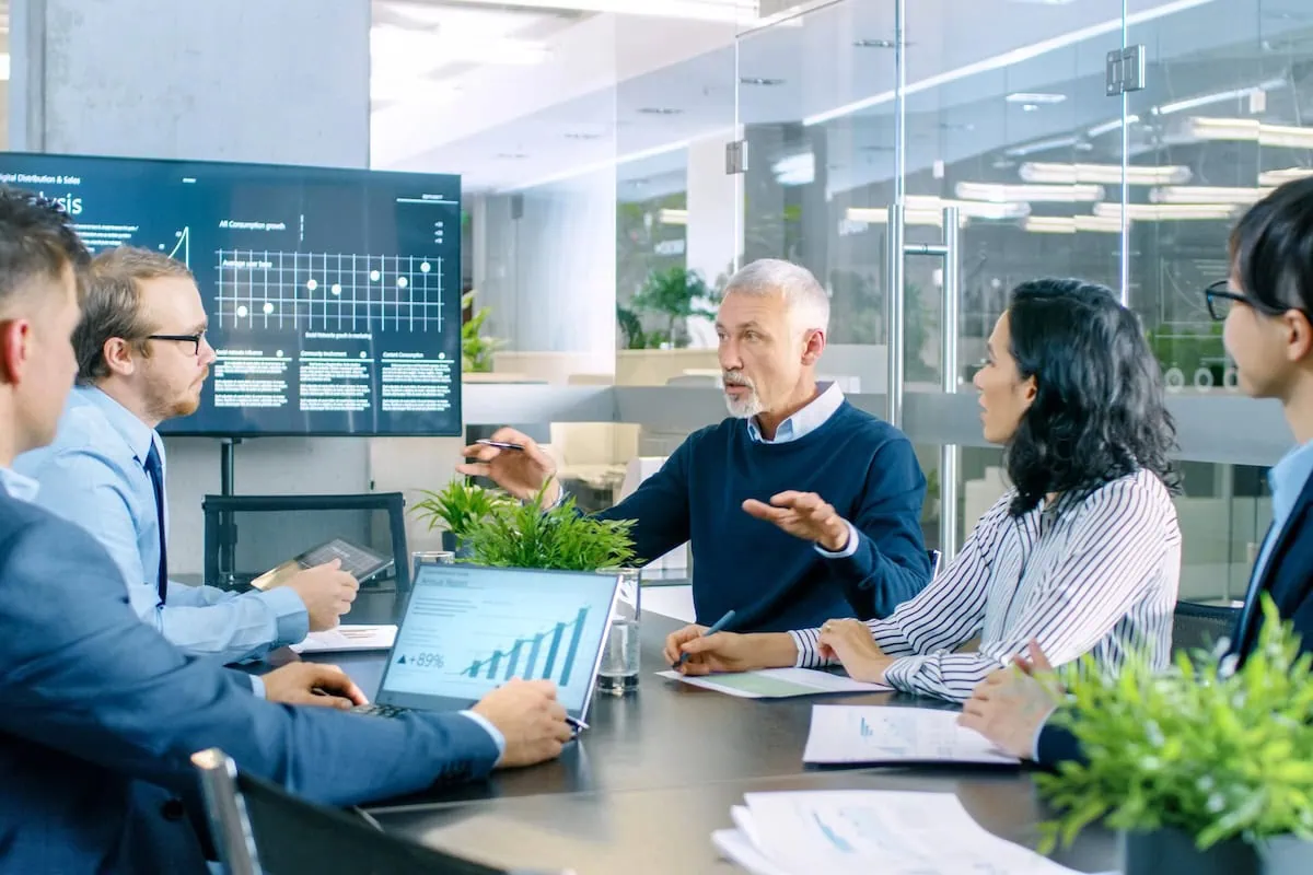 💸 The Top Investment Opportunities for Accredited and Sophisticated Investors 8 sophisticated investor 1200