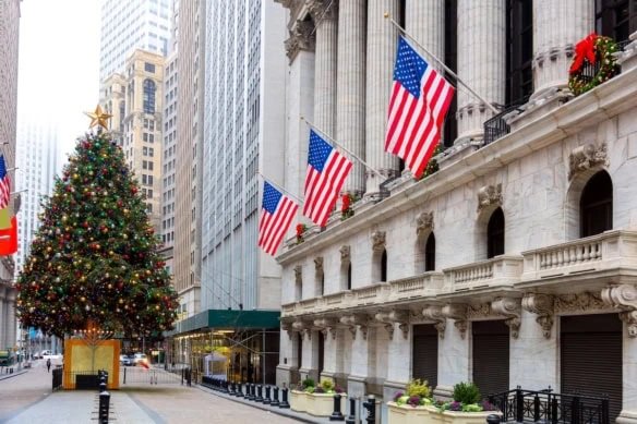 sp 500 wall street christmas tree