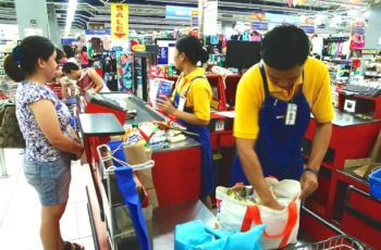 summer jobs for teens grocery bagger 1200