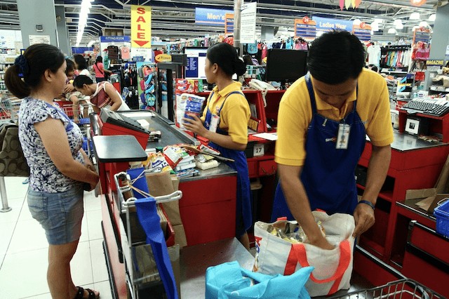 summer jobs for teens grocery bagger