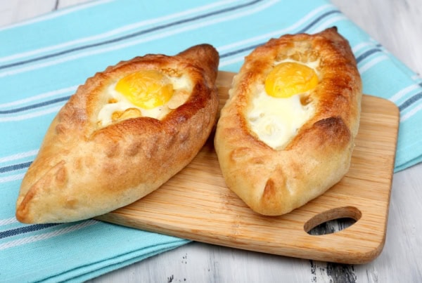 trader joes garlic gondolas bread egg 1200