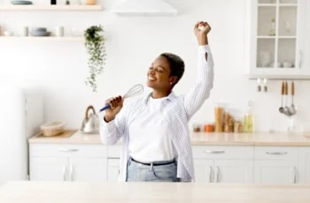 want to become more minimalist start by tossing out these items