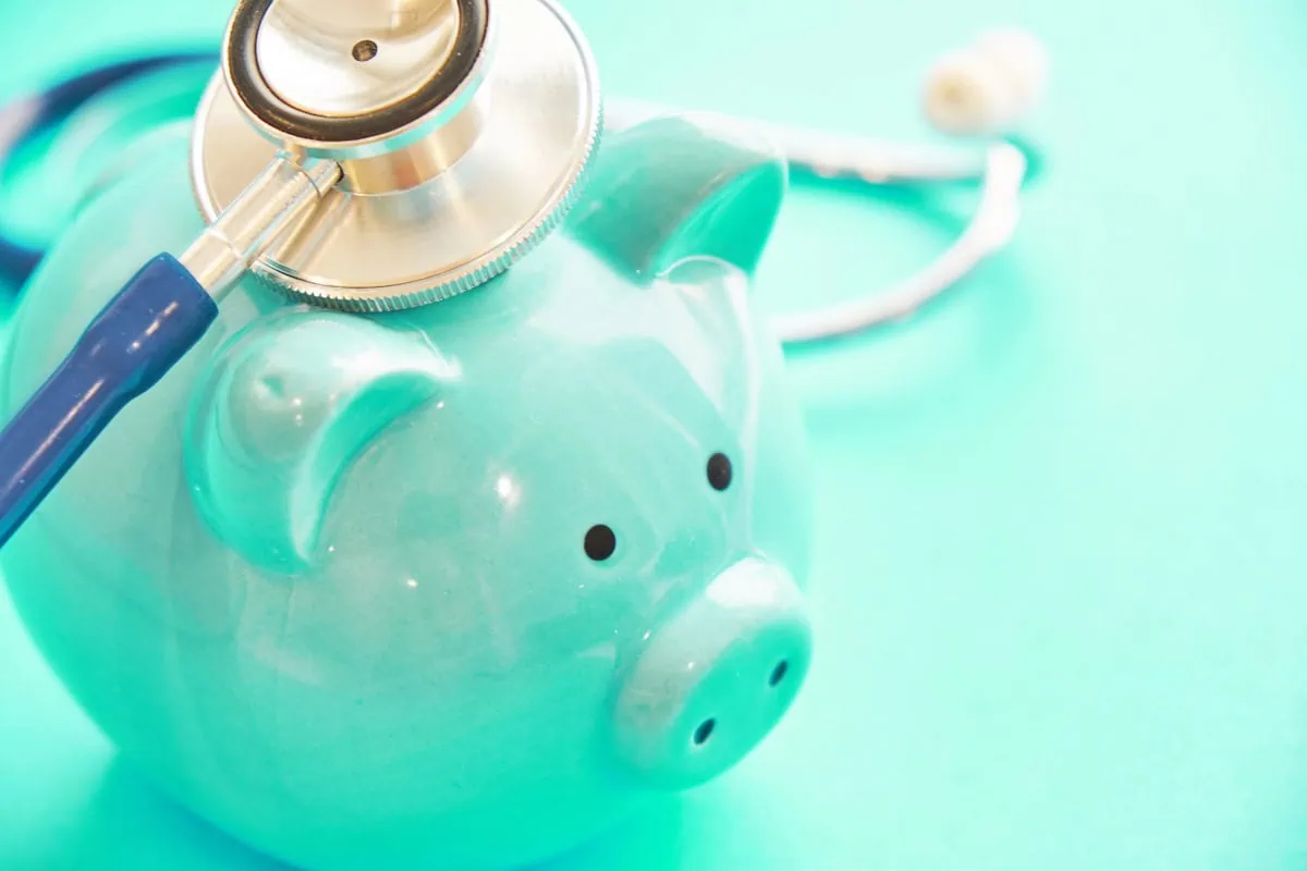 what's the difference between an HSA and HRA 1200