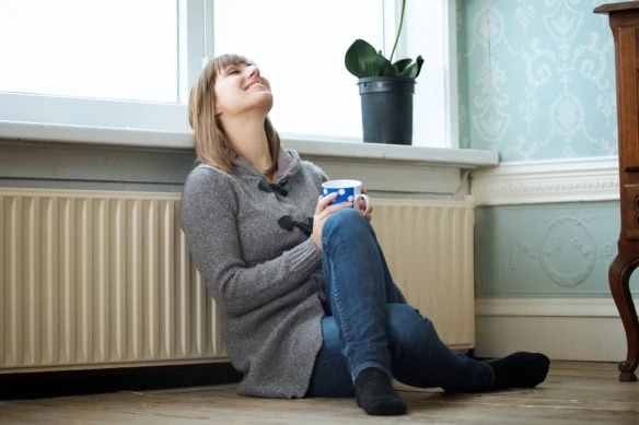 woman relaxing passive activity 1200